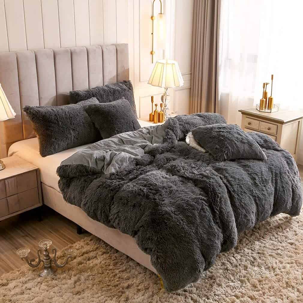 Luxury Faux Fur Bedding | DreamDealsDaily.com